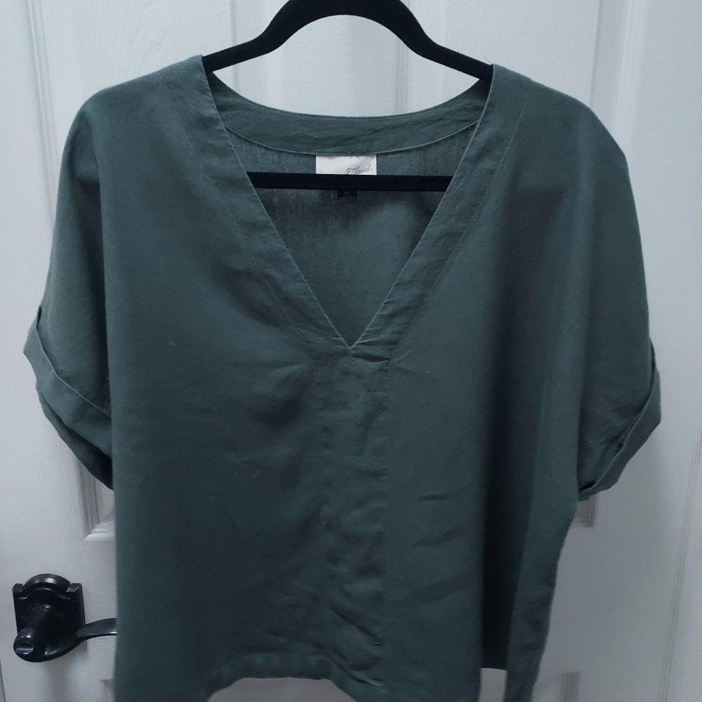 PLUS Universal Thread Linen Crop Top